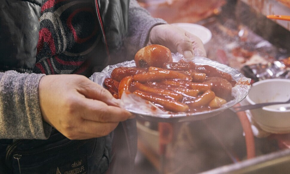 The Ultimate Guide to Tteokbokki: Korea’s Spicy and Chewy Delight